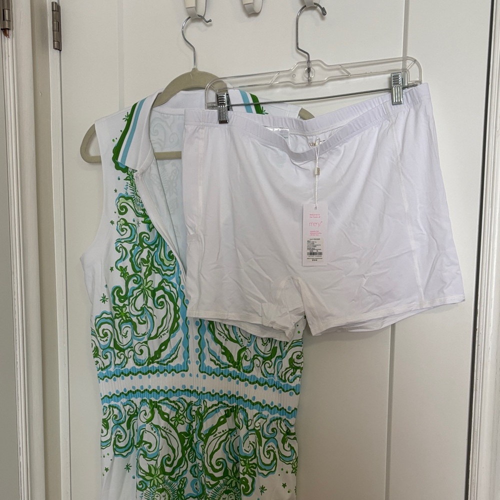NWT. Lilly Pulitzer White Athletic Dress with Green and Blue Patterns - Picture 5 of 5